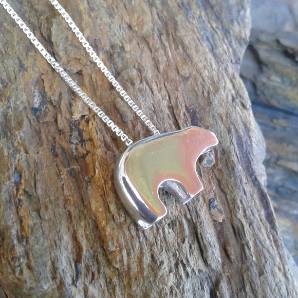 Sterling Silver Bear Fetish Pendant and chain - Picture 3 of 7